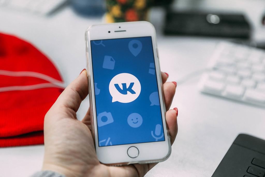 Создатели контента «ВКонтакте» смогут переводить доход через СБП, комиссия составит 0,1 %