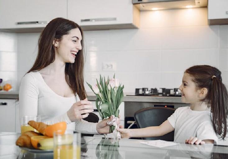 Протоиерей Первозванский заявил, что верующие по-разному относятся к 8 Марта Протоиерей Первозванский заявил, что верующие по-разному относятся к 8 Марта