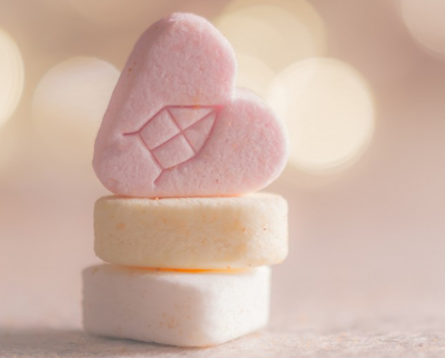 Гастроэнтеролог Барегамян заявил, что зефир и сухофрукты являются полезными сладостями Гастроэнтеролог Барегамян заявил, что зефир и сухофрукты являются полезными сладостями