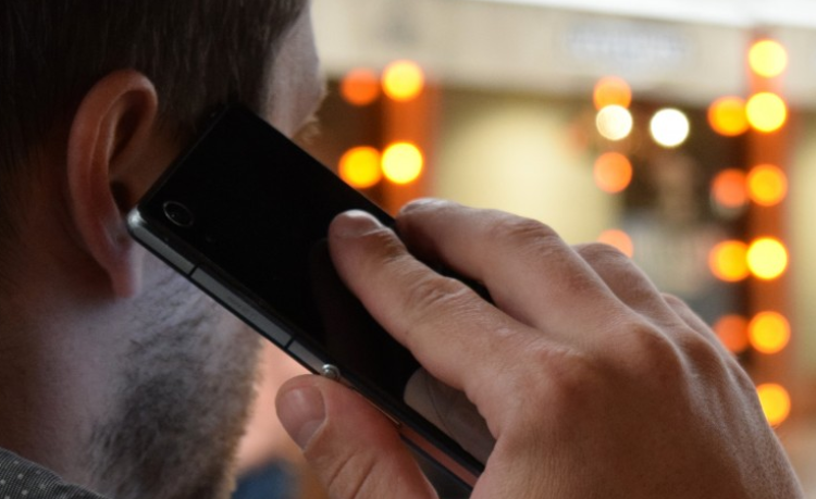 Ученые заявили, что опухоли мозга не связаны с частым использованием мобильных телефонов