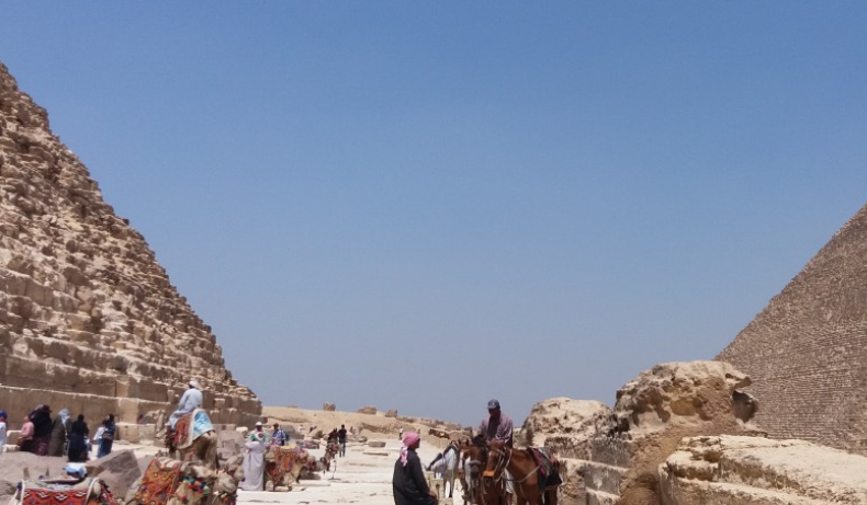 Туристический блогер из РФ сравнила плюсы и минусы отдыха в Египте и Турции