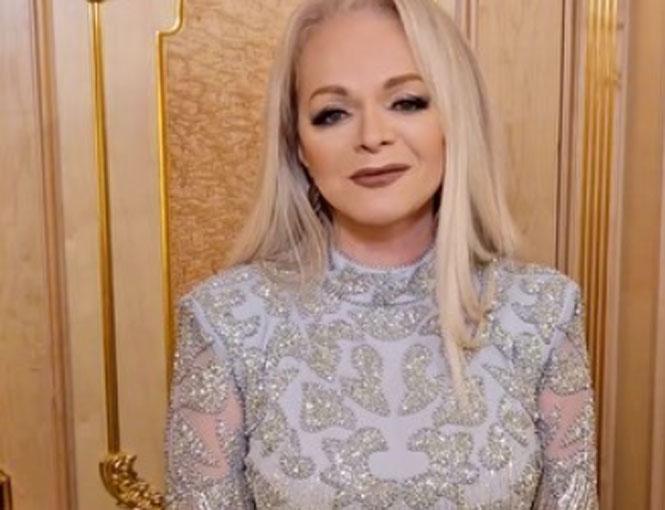 Лариса Долина принялась скупать одежду российских дизайнеров