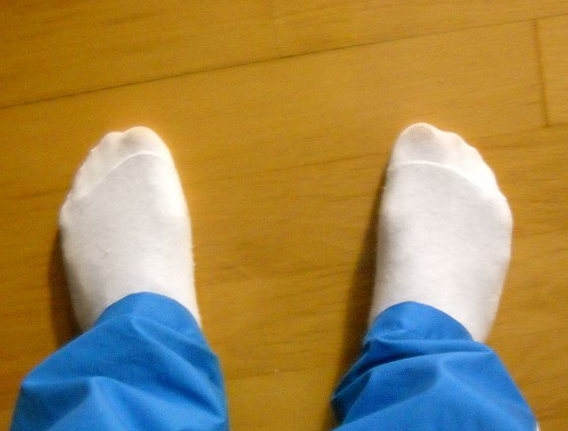 Блогерша Ру посоветовала для отбеливания носков использовать лимон Блогерша Ру посоветовала для отбеливания носков использовать лимон