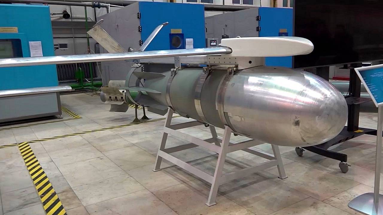 «Если вы выживете, контузия гарантирована»: CNN о российских бомбах ФАБ-1500