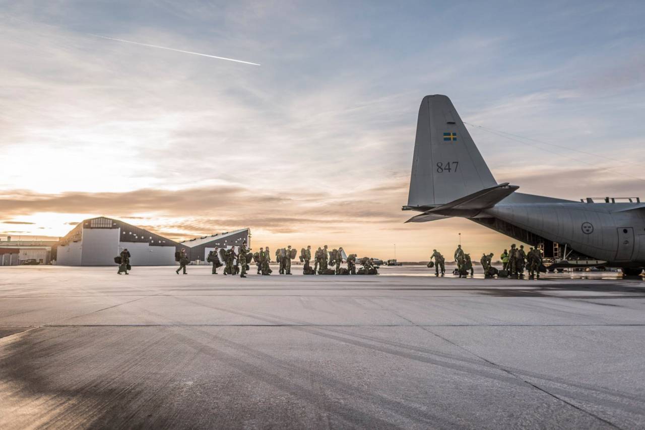 Власти Швеции призывают население страны запастись консервами и аптечками, опасаясь войны с РФ