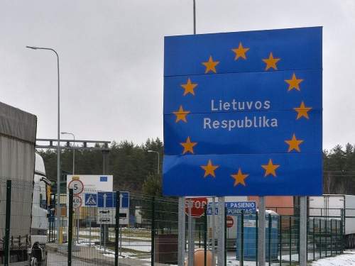 Литовская таможня задержала первый автомобиль с российскими номерами  его передадут Украине