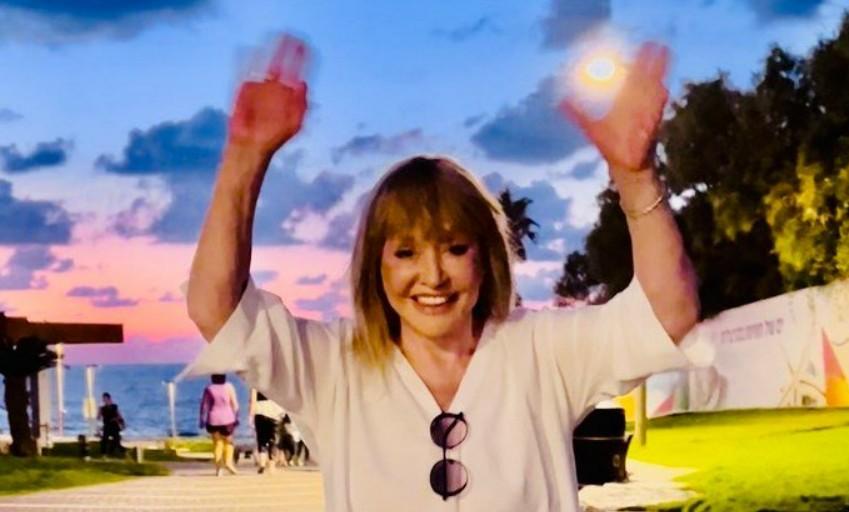 Сбежавшая из РФ Пугачева заработала на скачиваниях нового альбома более 20 млн рублей Сбежавшая из РФ Пугачева заработала на скачиваниях нового альбома более 20 млн рублей