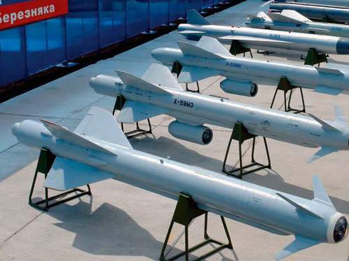 СМИ: ВС РФ ударили по порту в Одессе малозаметными тактическими ракетами Х  59МК2