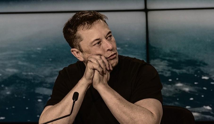 Илон Маск: К 2029 году искусственный интеллект станет умнее всех жителей Земли