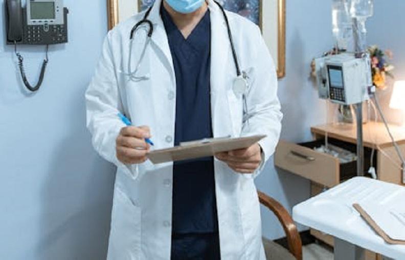 Уролог Королёв сообщил, что уратные камни в почках можно растворить