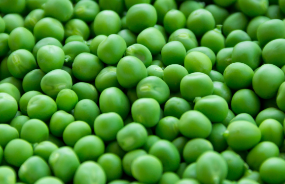 Диетолог Дероча назвала причину чаще употреблять в пищу зеленый горошек