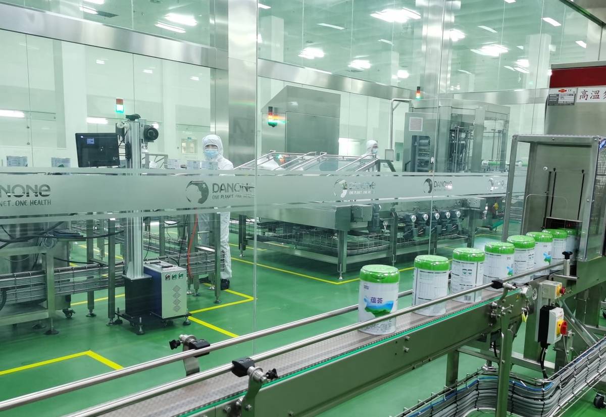 Ожидание ответных мер: в России остановлена национализация бизнеса французской Danone