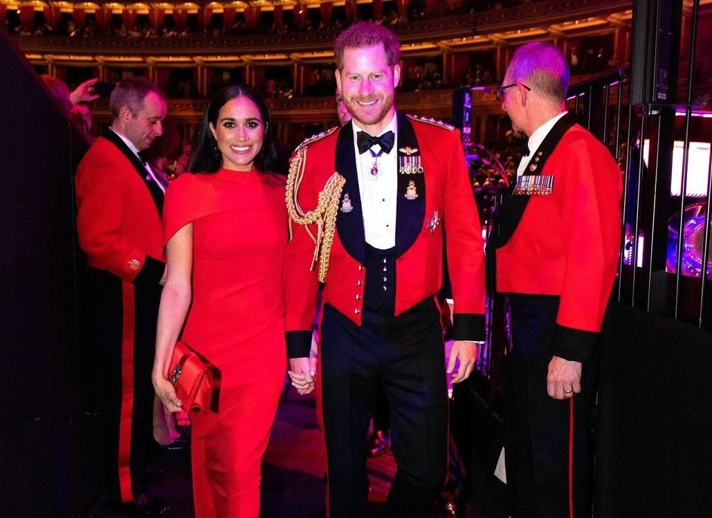 Daily Mirror: Меган Маркл может использовать «исчезновение» Миддлтон в личных интересах Daily Mirror: Меган Маркл может использовать «исчезновение» Миддлтон в личных интересах