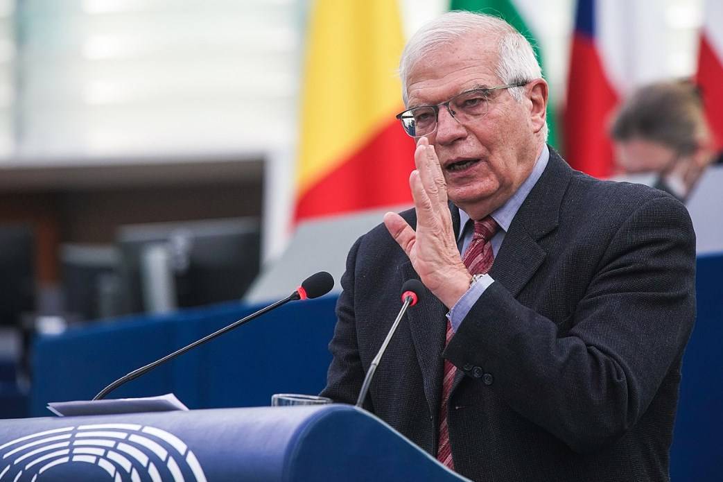 Боррель заявил, что Папа Римский залез в сад, куда его не звали Боррель заявил, что Папа Римский залез в сад, куда его не звали