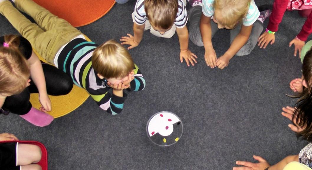 Психолог Глушнева рассказала, чем занять детей на весенних каникулах