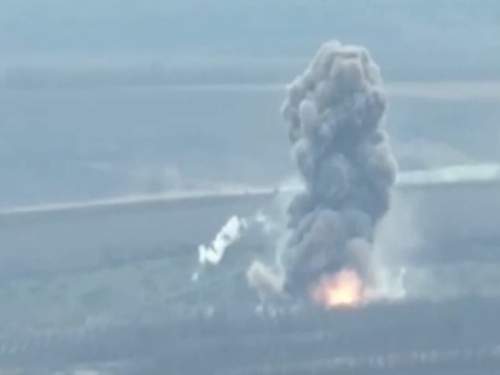 ВКС РФ уничтожили около 300 боевиков «Кракена» ударом авиабомбы ВКС РФ уничтожили около 300 боевиков «Кракена» ударом авиабомбы