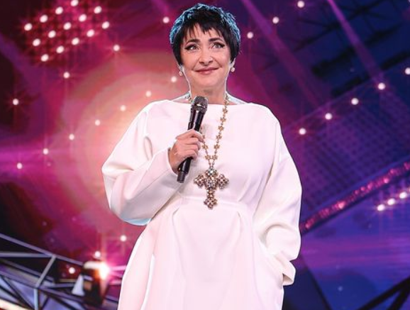 Лолита считает очень строгим наказанием "отмену" артистов после голой вечеринки