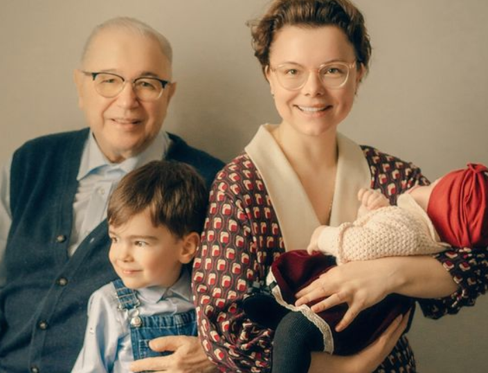 "Вокруг ТВ" развеял распространенные мифы о наследстве юмориста Евгения Петросяна "Вокруг ТВ" развеял распространенные мифы о наследстве юмориста Евгения Петросяна