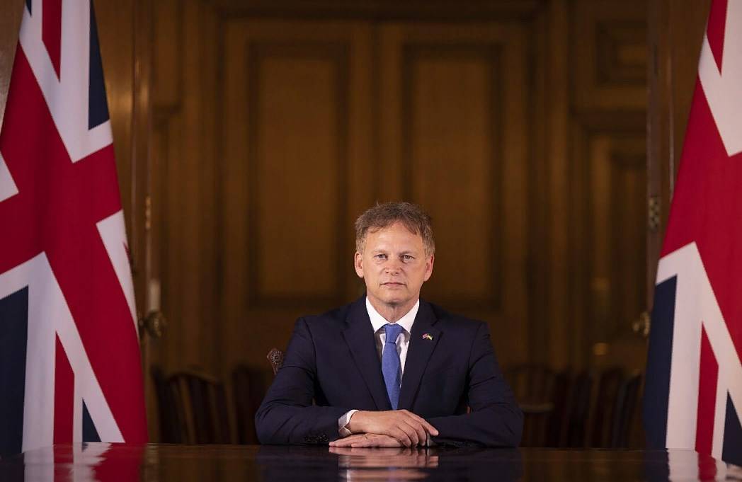 Британский министр обороны отказался от посещения Одессы, опасаясь попасть под российские ракеты Британский министр обороны отказался от посещения Одессы, опасаясь попасть под российские ракеты