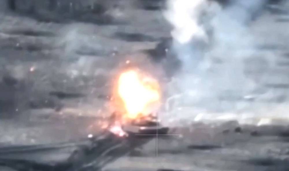 Опубликовано видео первого поражения американского танка M1A1 Abrams в зоне СВО