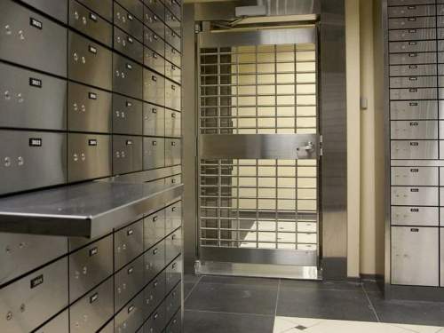 Из ячейка банка Петербурга украли ценности на сумму больше 1 млрд рублей Из ячейка банка Петербурга украли ценности на сумму больше 1 млрд рублей