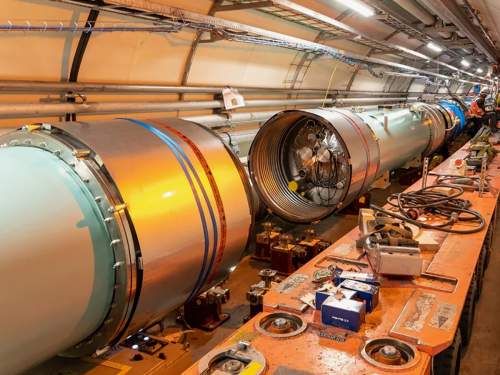 СМИ: лаборатория CERN уволит около 500 сотрудников, связанных с Россией