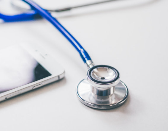 Врач Волкова объяснила опасность выпитого вместо полноценного завтрака кофе