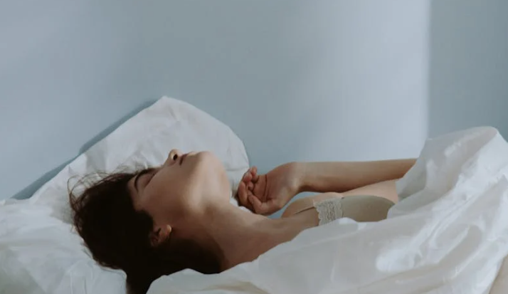 Эндокринолог Полуянцева рассказала, в какое время лучше просыпаться Эндокринолог Полуянцева рассказала, в какое время лучше просыпаться