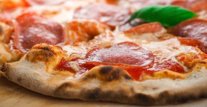 Врач Антюфеева предупредила о вреде алкоголя с пиццей, где много помидоров Врач Антюфеева предупредила о вреде алкоголя с пиццей, где много помидоров