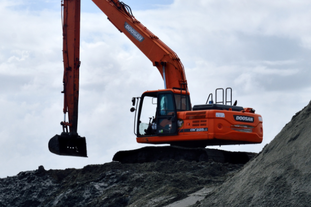 В Великобритании рабочий при раскопках наткнулся на древнеримскую скульптуру