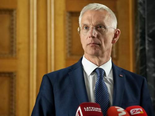 Глава МИД Латвии начал заикаться из-за вопроса о депортации россиян