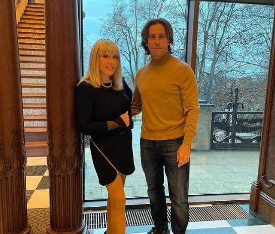 Стас Барецкий столкнулся с препятствиями при покупке замка Галкина и Пугачёвой Стас Барецкий столкнулся с препятствиями при покупке замка Галкина и Пугачёвой