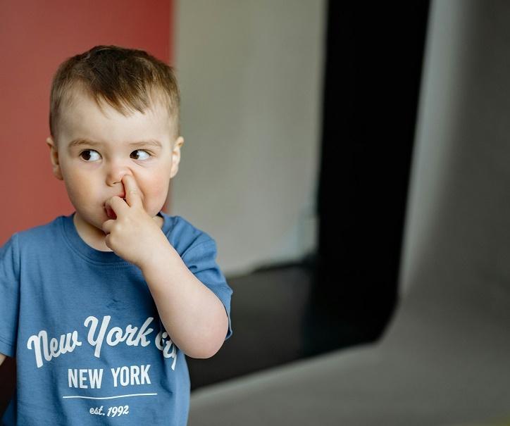 Лор Маневич предупредил, что ковыряние в носу приводит к насморку