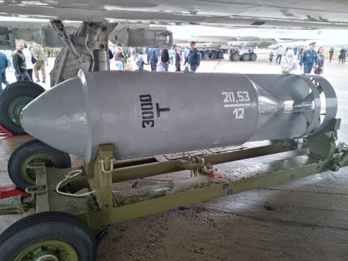 Стало известно, как ВС РФ будут применять в зоне СВО новые авиабомбы ФАБ  3000