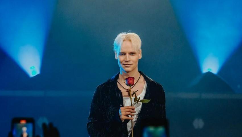 SHAMAN пожаловался, что фанаты не дают ему прохода на улице