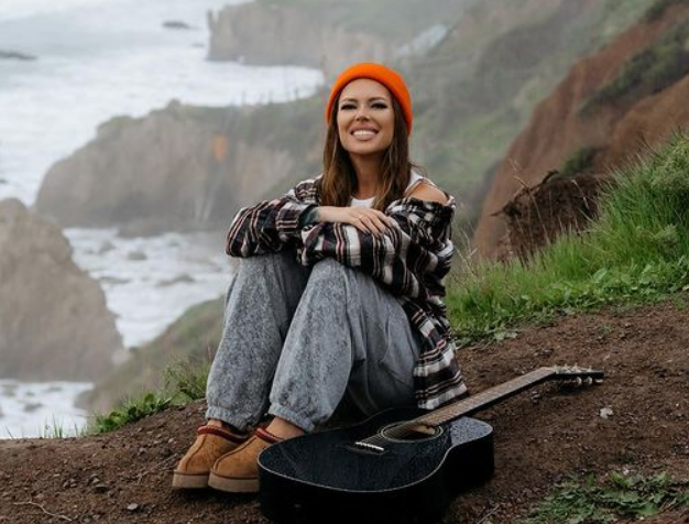 Рита Дакота и Федор Белогай разозлили подписчиков желанием заработать во время траура Рита Дакота и Федор Белогай разозлили подписчиков желанием заработать во время траура