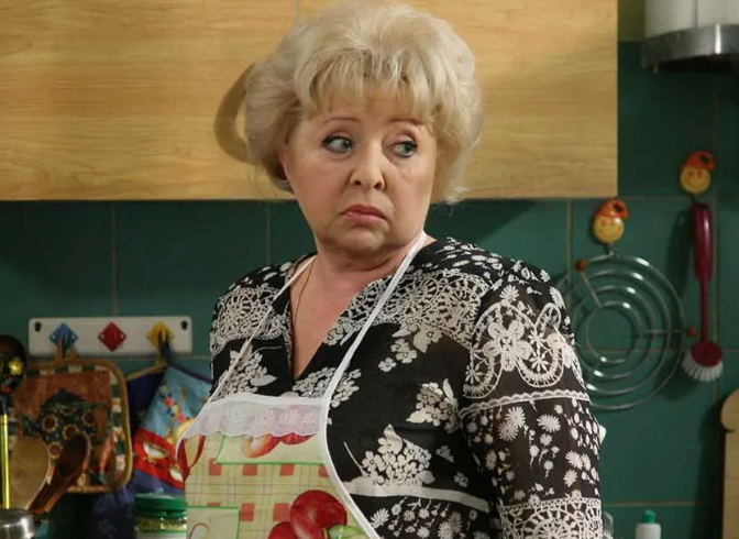 Актриса из "Ворониных" Анна Фроловцева попала в больницу с мерцательной аритмией