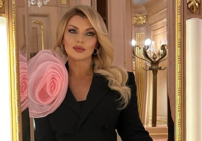 Мария Погребняк ошибочно Ладу Дэнс 75-летней женщиной Мария Погребняк ошибочно Ладу Дэнс 75-летней женщиной