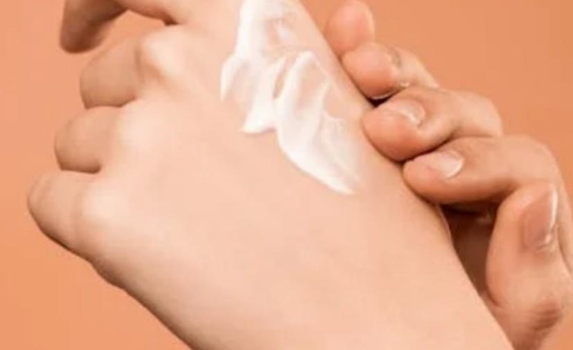 Врач Шаповалова предупредила об опасных последствиях просроченной косметики