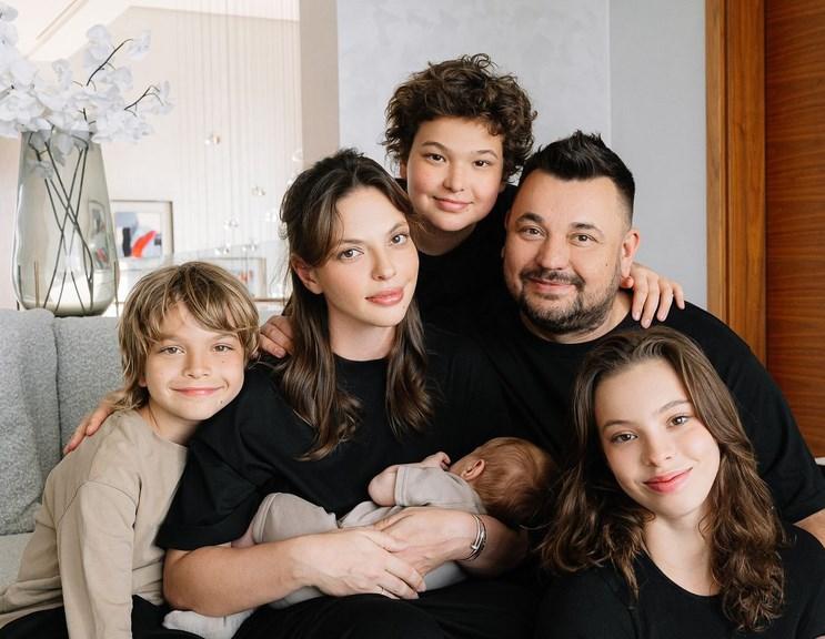 Дочь Сергея Жукова вспомнила, как отец потерял ее мать на отдыхе в Испании