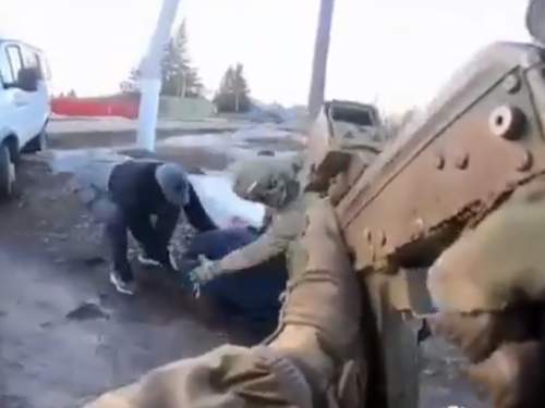 Опубликовано видео задержания еще троих подозреваемых по делу о теракте в «Крокусе» (ВИДЕО) Опубликовано видео задержания еще троих подозреваемых по делу о теракте в «Крокусе» (ВИДЕО)