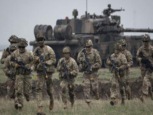 СМИ: Франция, Британия и страны ЕС тайно готовятся отправить войска на Украину