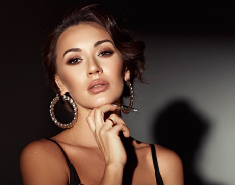 Дочь Серова похвасталась свадебным платьем, купленным за несколько часов до росписи