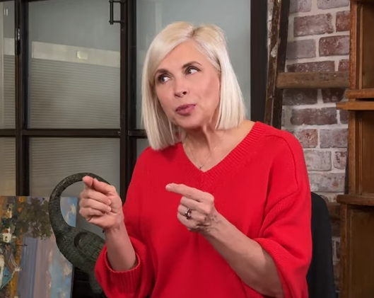 Алена Свиридова назвала ошибкой отправку сына в Канаду