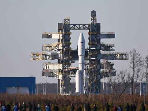 Первый пуск ракеты «Ангара-А5» был отменен за минуту до старта (ВИДЕО) Первый пуск ракеты «Ангара-А5» был отменен за минуту до старта (ВИДЕО)