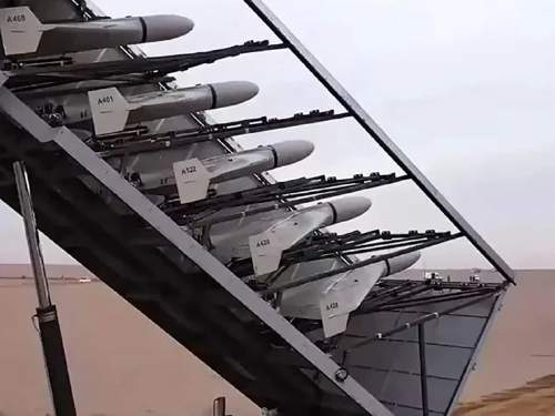 Спецназ Ирана захватил в Ормузском проливе контейнеровоз миллиардера из Израиля: на борту были российские моряки (ВИДЕО) Спецназ Ирана захватил в Ормузском проливе контейнеровоз миллиардера из Израиля: на борту были российские моряки (ВИДЕО)