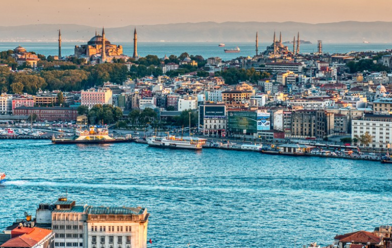 В АТОР заявили, что летний бюджетный отдых в Сочи оказался дешевле, чем в Турции