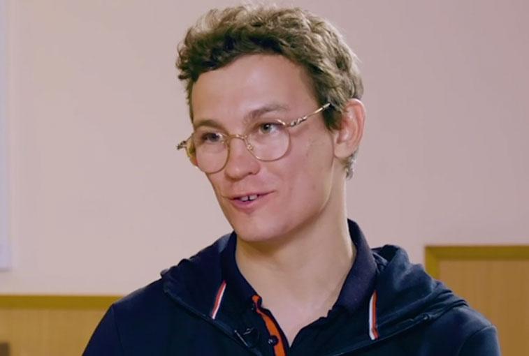 Кологривый дал интервью Джугелии в очках за 130 тысяч рублей