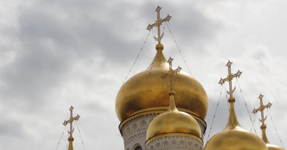 Протоиерей Нещерет рассказал, можно ли молиться за некрещеных усопших