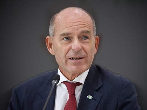 Daily Mail: «погибший» в Альпах немецкий миллиардер нашелся с любовницей в Москве Daily Mail: «погибший» в Альпах немецкий миллиардер нашелся с любовницей в Москве